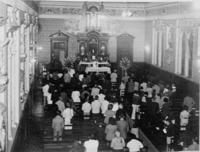 Interior da Capela do Instituto Santa Maria, em 1942.