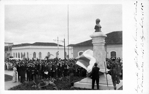 Inauguração em 19 de dezembro de 1915 da estátua de Zacarias de Góes e Vasconcellos.