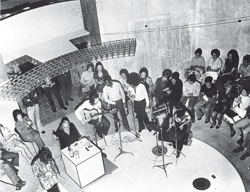 Show de inauguração do Teatro do Paiol, em 27 de dezembro de 1971.